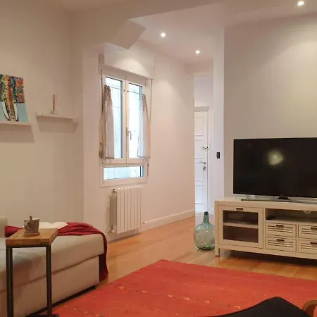 Daire Piso Deluxe Frente Al Guggenheim Con Garaje Gratis *